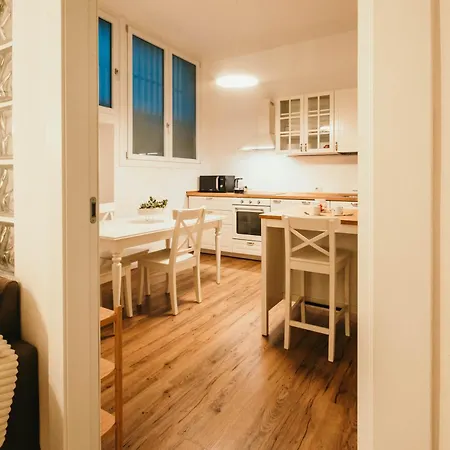 Casa De Amicis - Lakeside L&b 3*