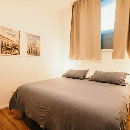 Casa De Amicis - Lakeside L&b 3* Milan