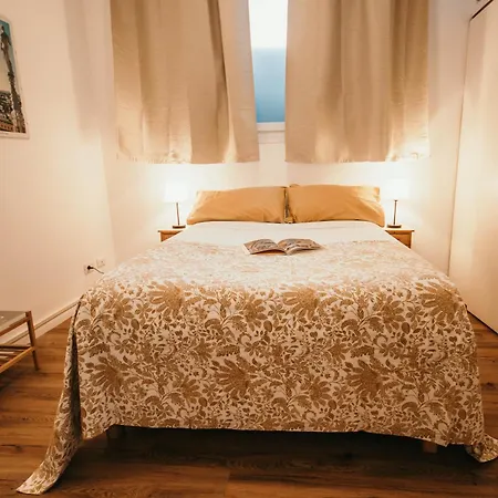 Casa De Amicis - Lakeside L&b Guest house