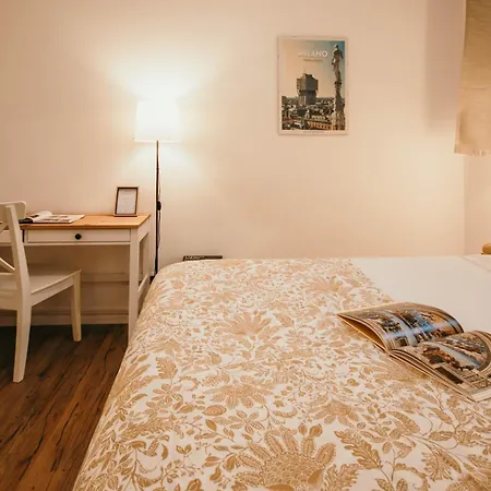 Casa De Amicis - Lakeside L&b Guest house Milan