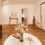Casa De Amicis - Lakeside L&b 3*